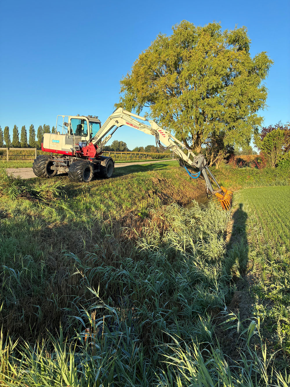 Maaikorven en groenonderhoud Friesland Gebroeders Wierda